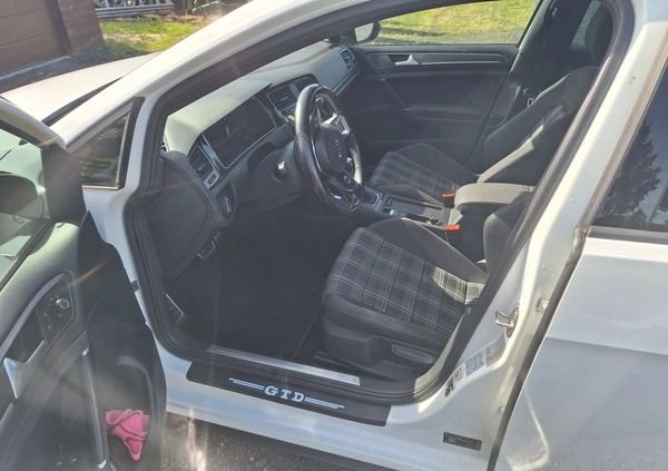 Volkswagen Golf cena 82500 przebieg: 144358, rok produkcji 2017 z Leżajsk małe 137